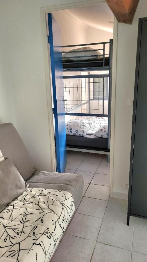 Holiday home Maison 100m De La Avec Parking Securise Fibre Optique Internet